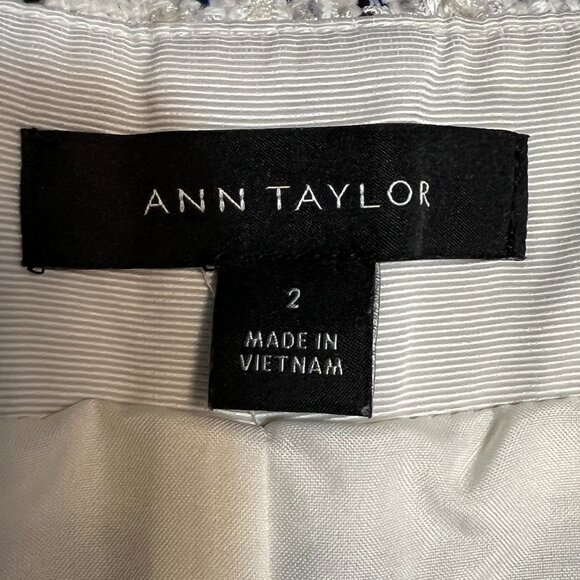 Ann Taylor Tweed Mini Skirt Women’s Size 2 – Blue White Black Check Gold Button - Picture 4 of 8